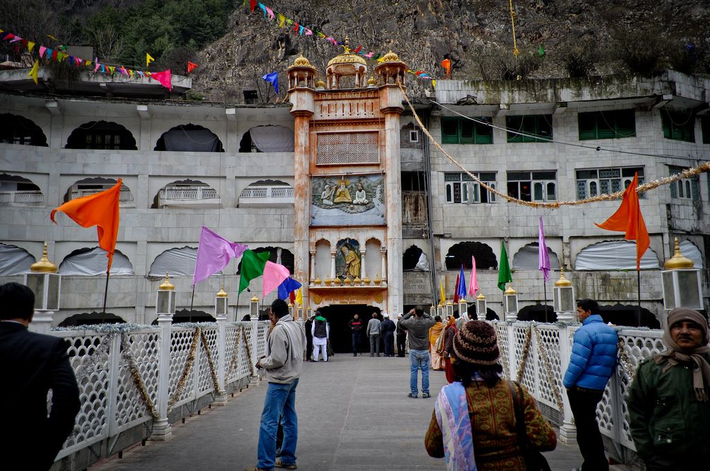 Day 4: Excursion to Kullu & Manikaran Sahib Gurudwara